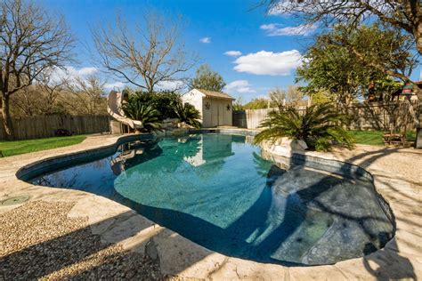 Schertz/ Cibolo home with Sand Volleyball, & Pool .